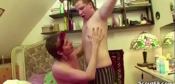  Step-Son Seduce Mom to Get First Fuck and Lost Virgin